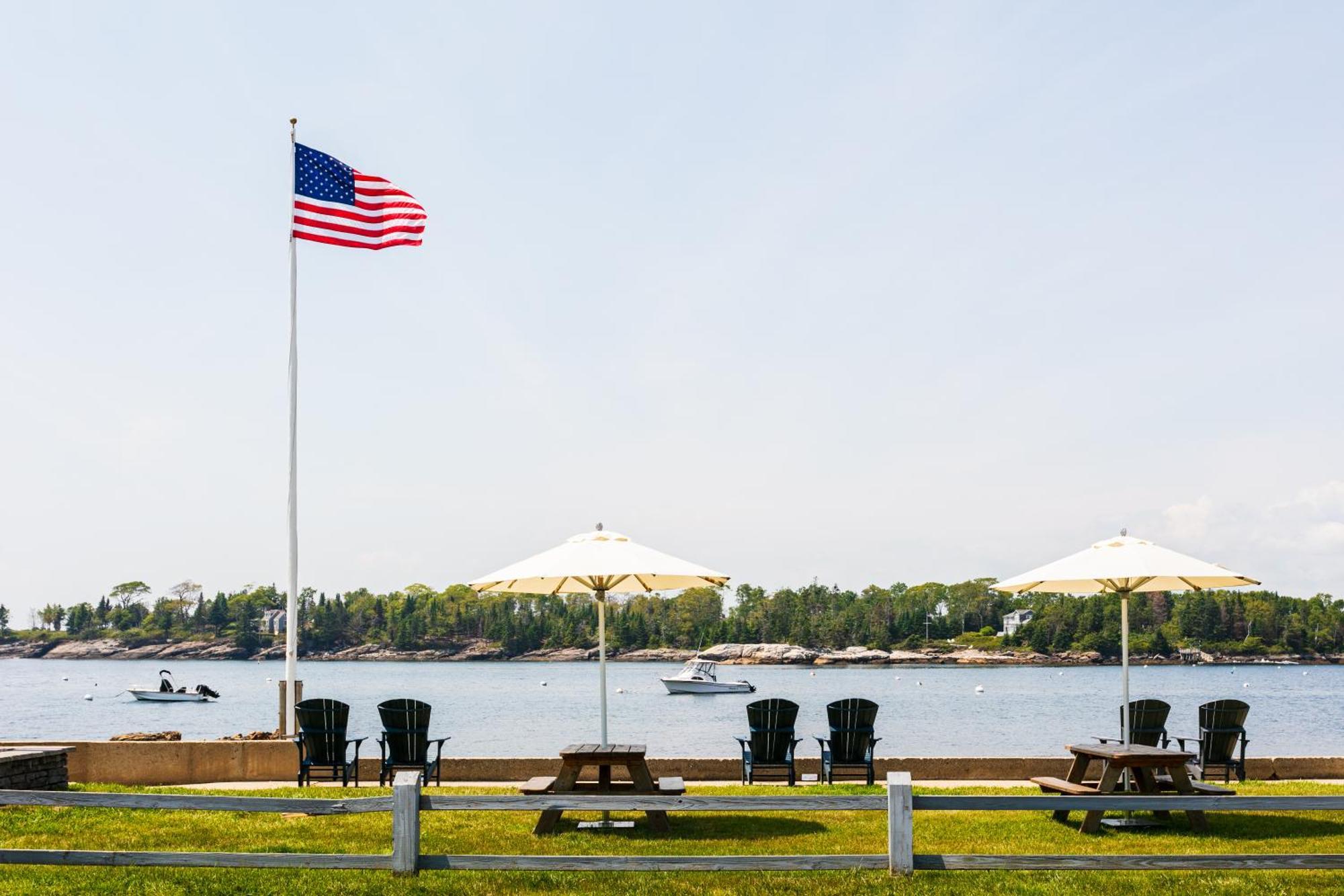 Bluebird Ocean Point Inn Exterior photo